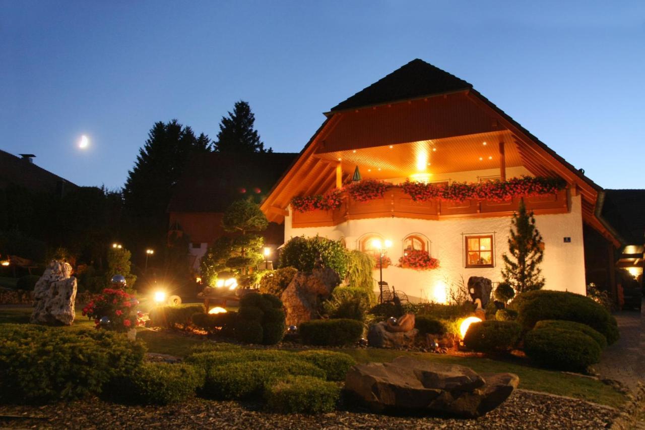 Haus Sonnenschein Appartement Goessweinstein Buitenkant foto